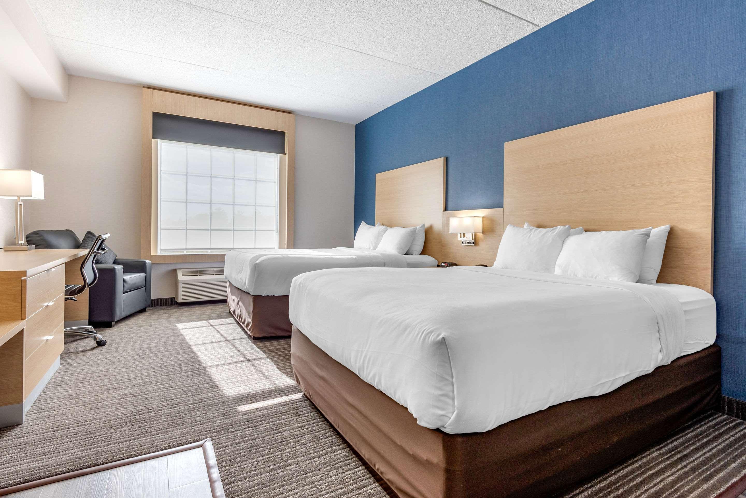 Quality Inn & Suites Oakville Exterior foto