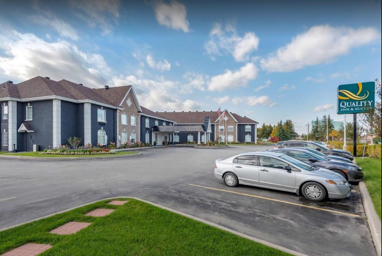 Quality Inn & Suites Oakville Exterior foto