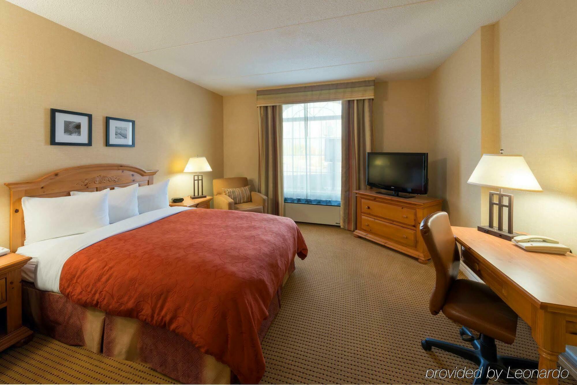 Quality Inn & Suites Oakville Exterior foto